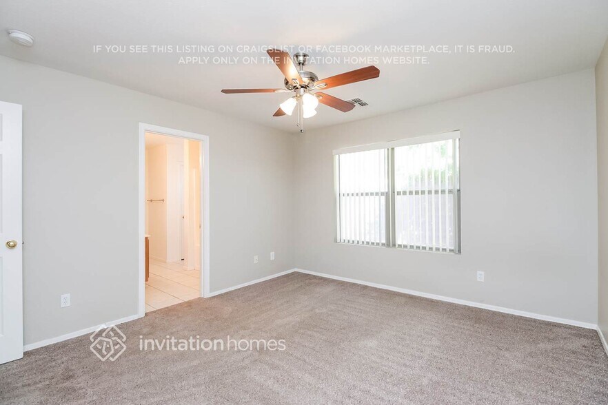 Building Photo - 8852 E Plana Ave