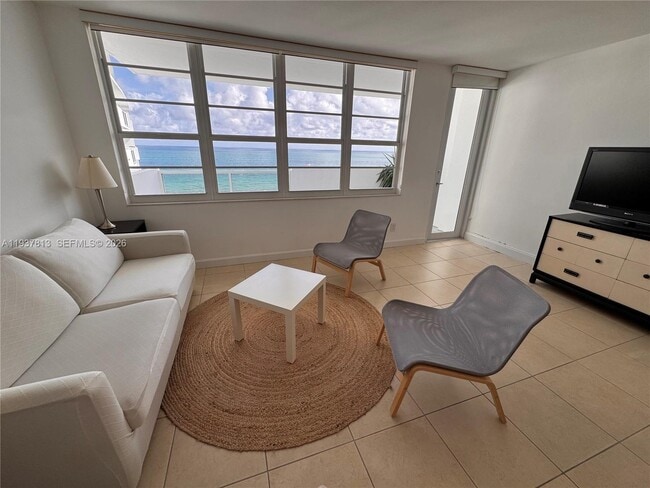 Building Photo - 100 Lincoln Rd