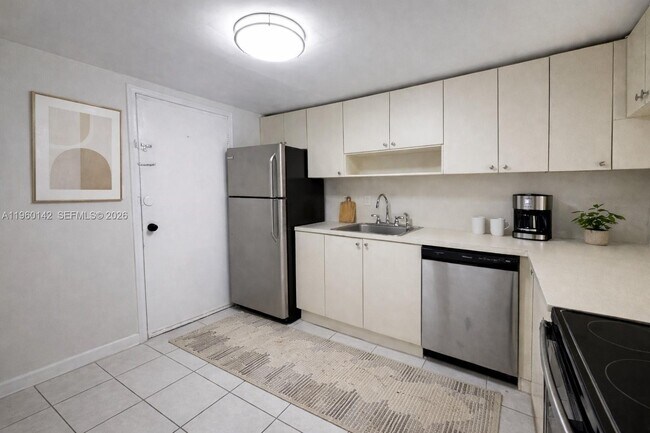 Building Photo - 9970 SW 88th St