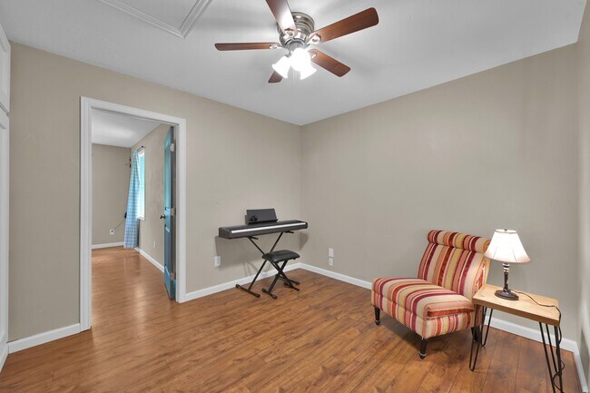 Building Photo - 11111 Meadow Rue St