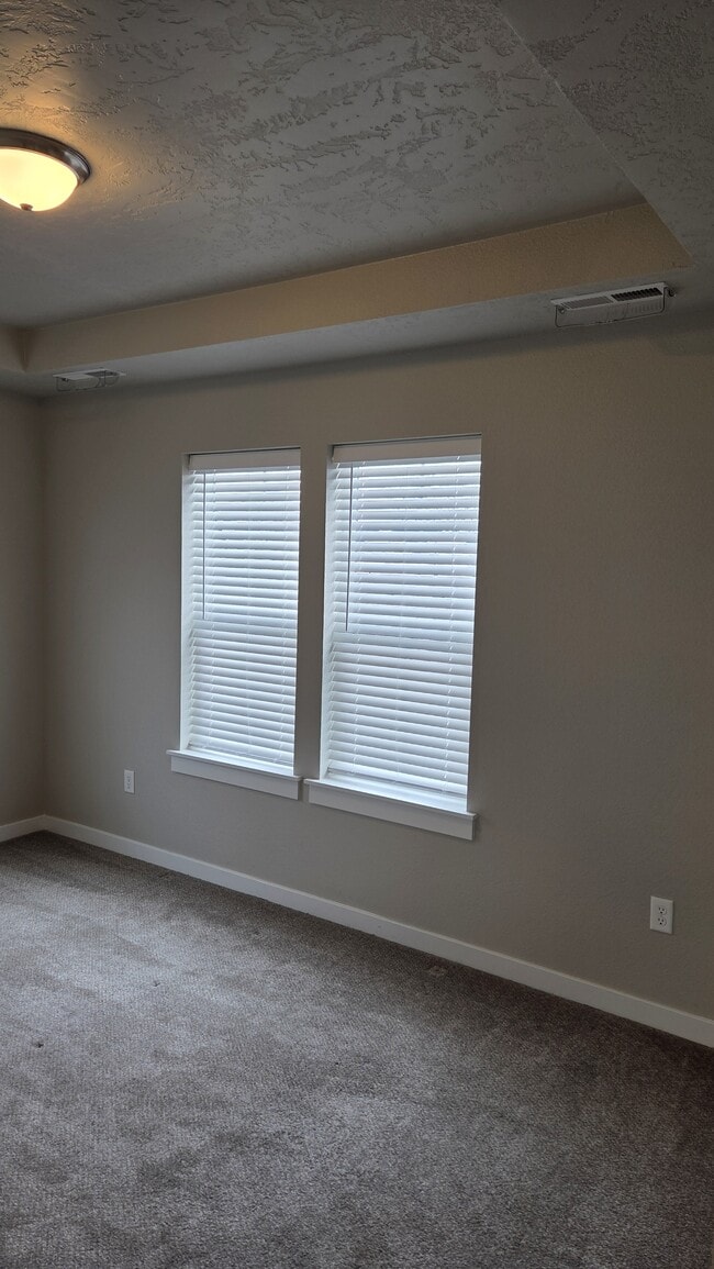 Building Photo - 5929 S Boddington Ln