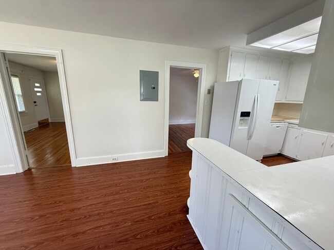 Building Photo - 2619 Crockett Dr