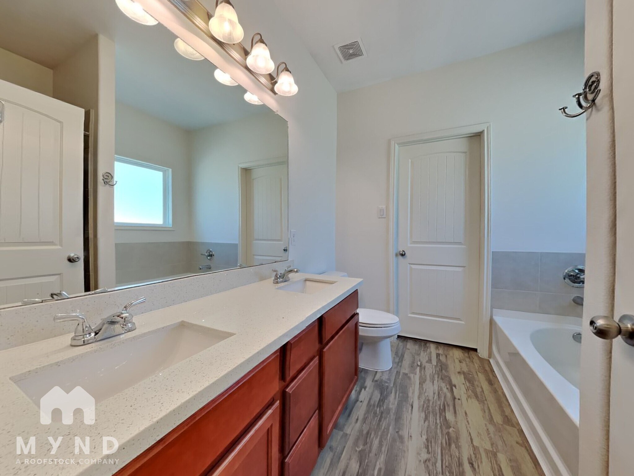 Building Photo - 1746 Cloister Dr