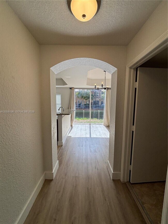 Building Photo - 4931 N Harbor Isles Dr