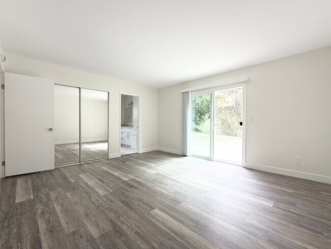 Building Photo - Charming Single Level in Carlsbad!