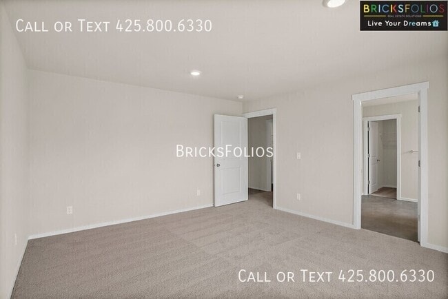 Building Photo - 1209 SW Pendleton Way