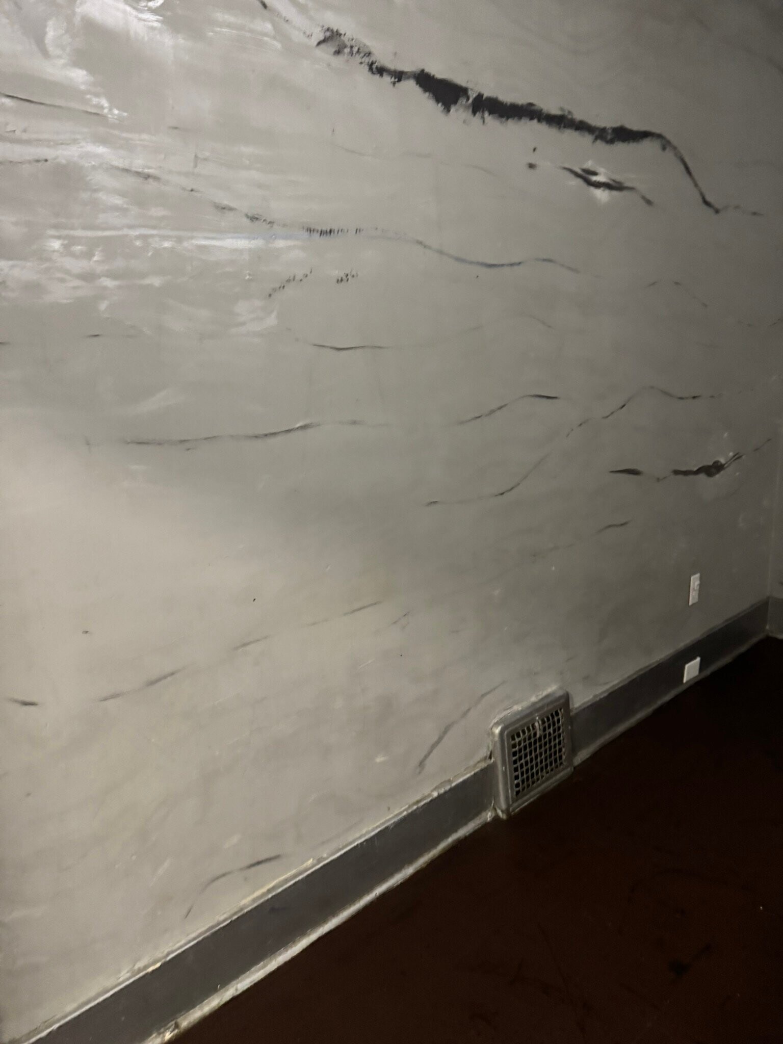 Building Photo - 5036 Dailey Ave