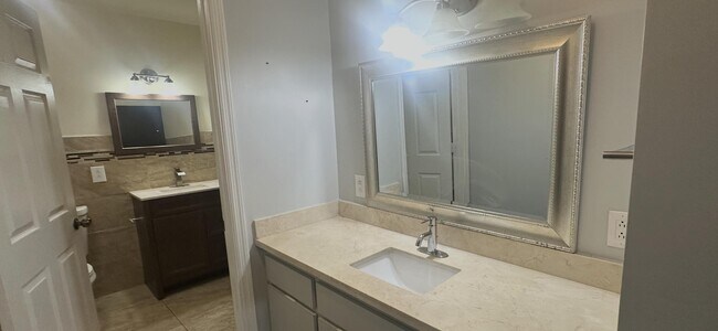 Building Photo - 4900 SW 103rd Pl