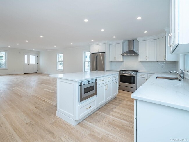 Building Photo - 35 Dunwood Rd