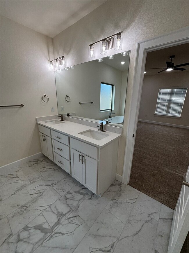 Building Photo - 2604 Bluster Dr