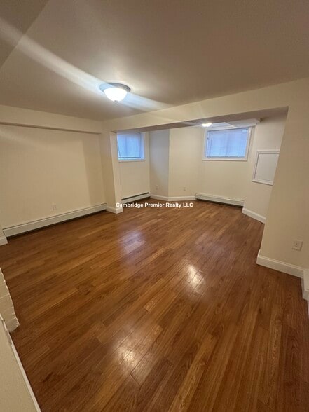 Building Photo - 387 Harvard St