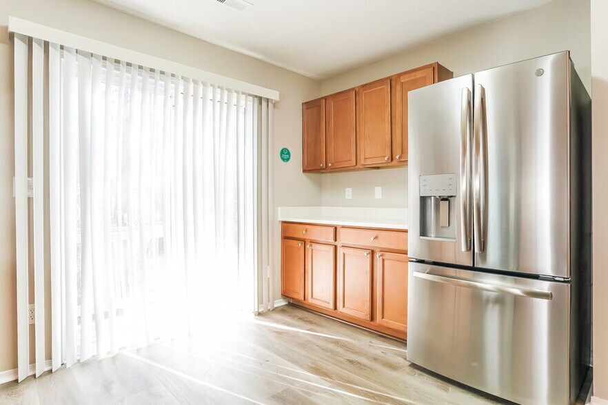 Building Photo - 2256 Ballston Pl
