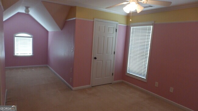 Building Photo - 4071 Copper Creek Way NE