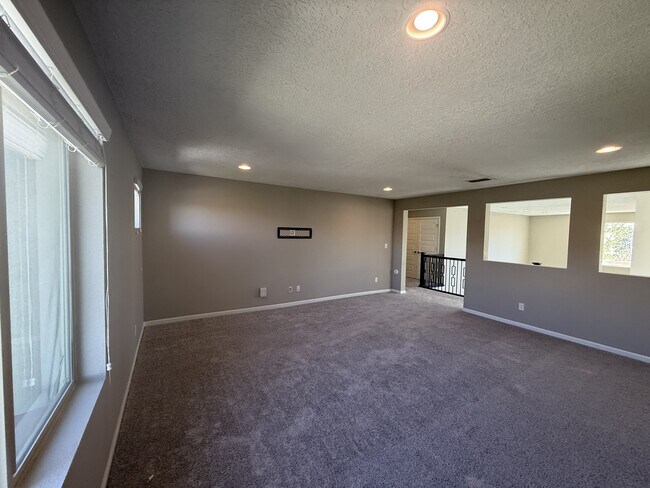 Building Photo - 6624 Yawkey Way NE