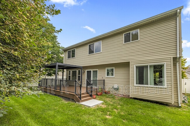 Building Photo - 5820 S 157th St
