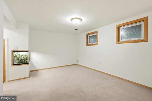 Building Photo - 9101 Bronze Bell Cir