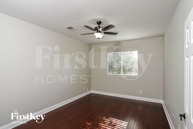 Building Photo - 6122 Kenedy Leaf