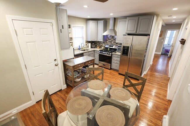 Building Photo - 43-45-45 Belnel Rd
