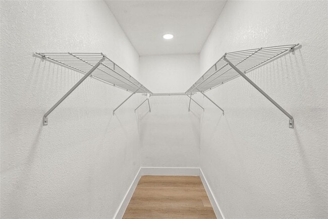 Building Photo - 4606 W Paxton Ave