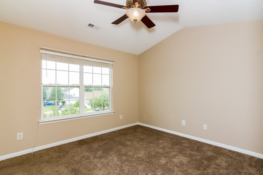 Building Photo - 15257 Pangborn Pl