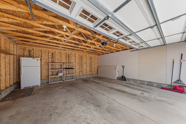 Building Photo - 6929 Newton Ave S