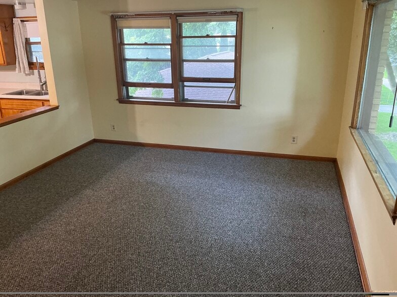 Living room/front room - 4210 S 22nd St