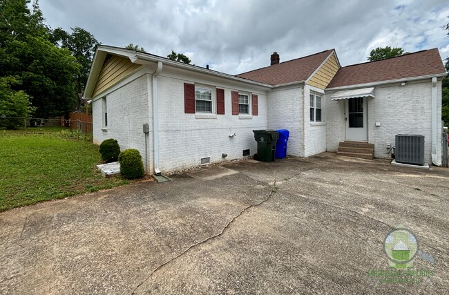 Building Photo - 106 Princeton Ave