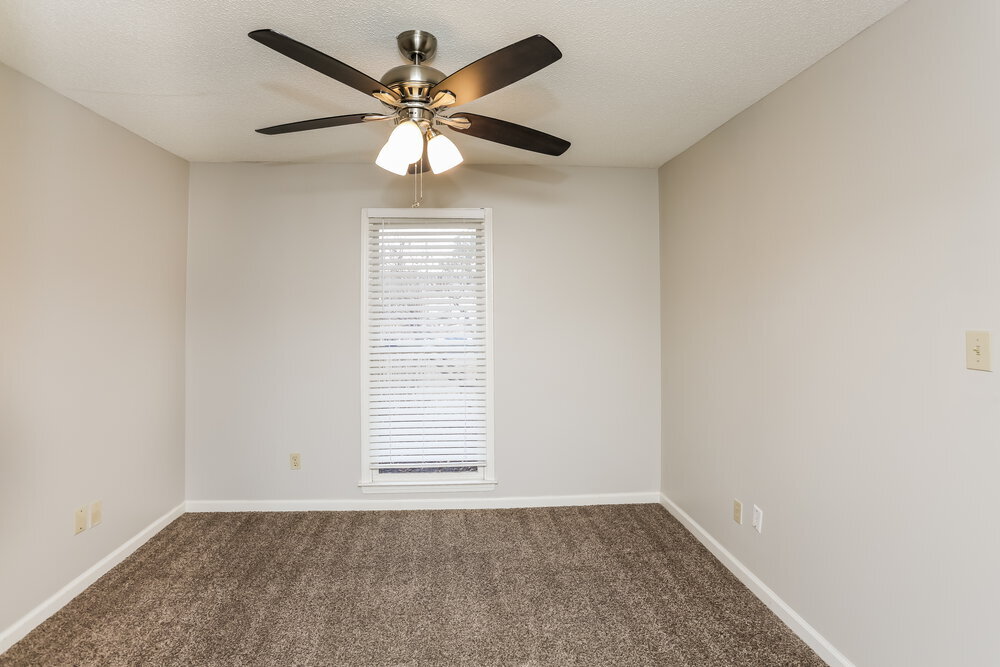 Building Photo - 8674 Leaf Manor Cove