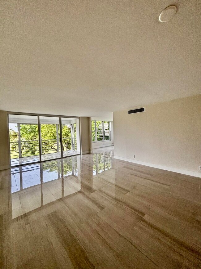 Building Photo - 3960 Oaks Clubhouse Dr