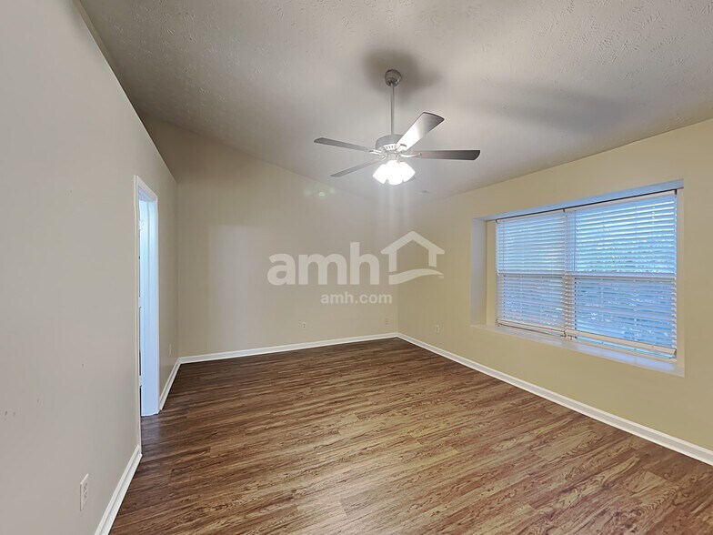 Building Photo - 716 Greene Ct