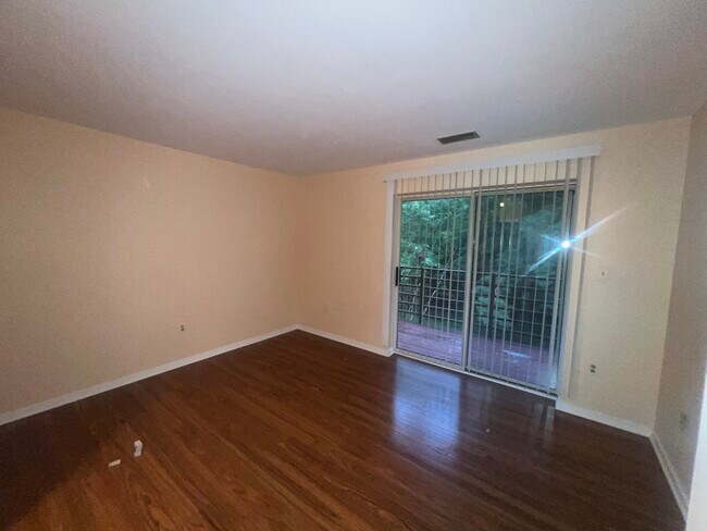 Building Photo - 51 Greenwich Pl