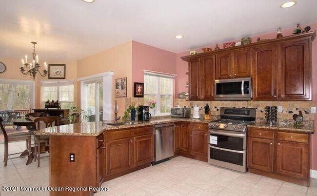 Building Photo - 467 Leesville Rd