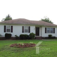 Building Photo - 123 Abbotsford Dr