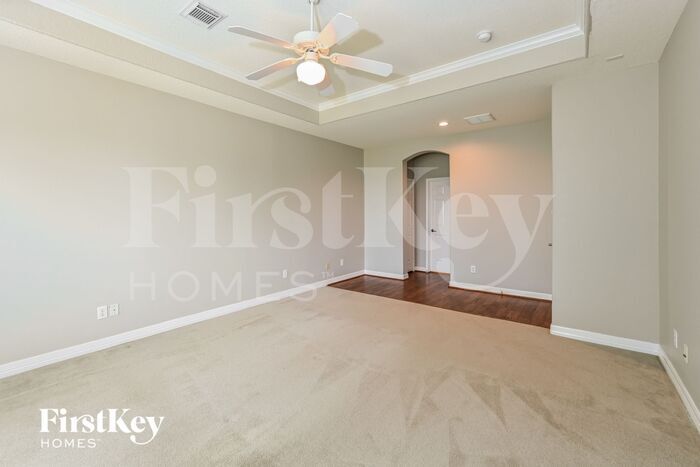 Building Photo - 17714 Meadow Crossing Ln