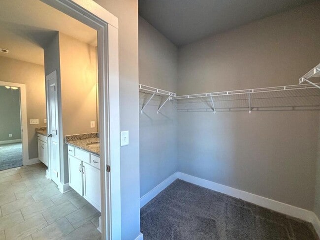 Building Photo - 249 Melba Ln