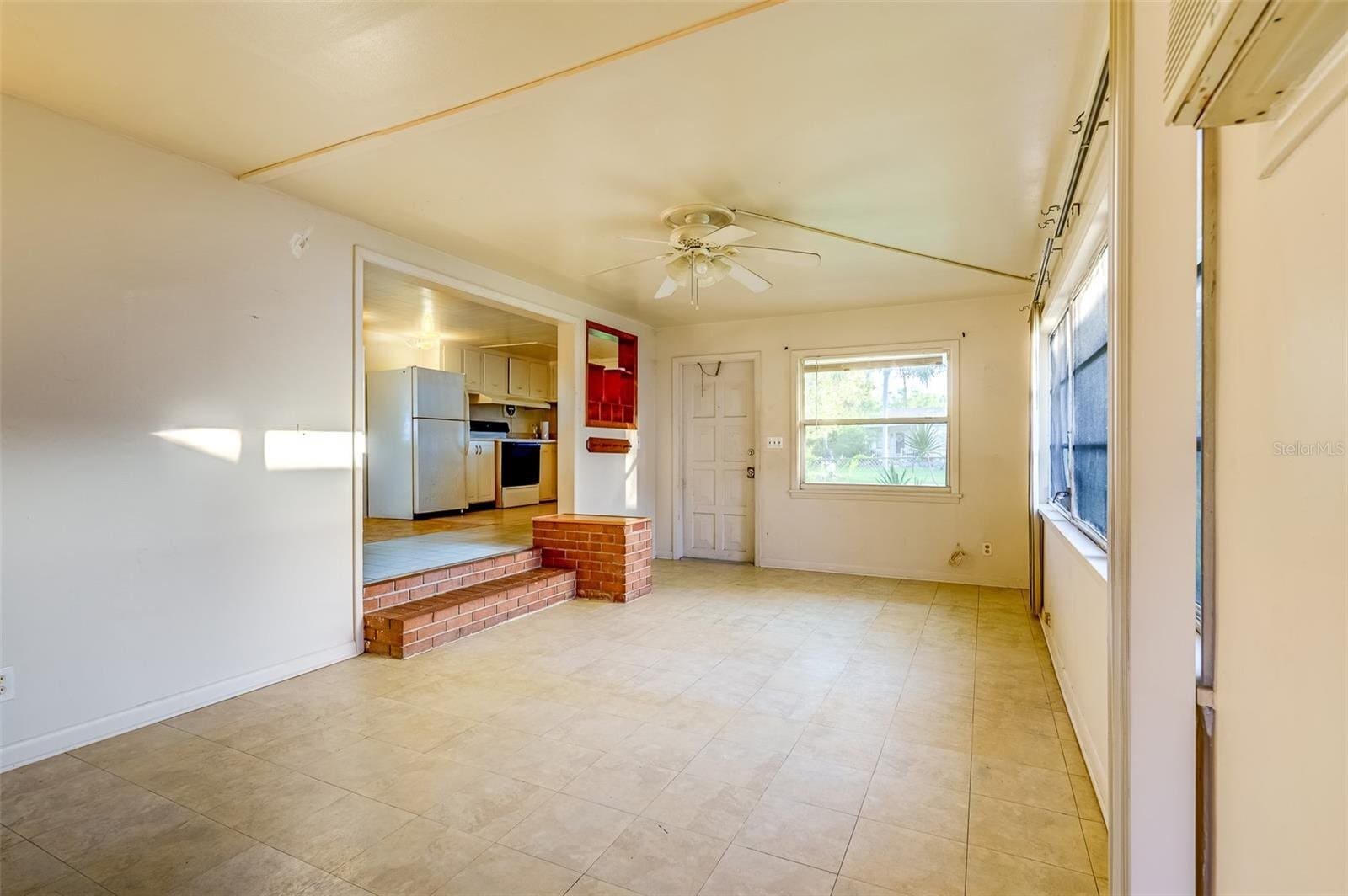 Building Photo - 6018 105 Terrace