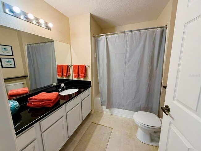 Building Photo - 4562 Yellowgold Rd E