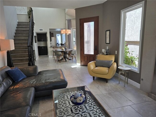 Building Photo - 12 Dauphin