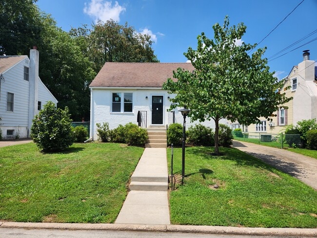 Building Photo - 1023 Lawnton Ter