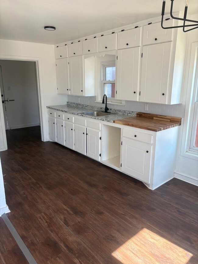 Building Photo - 4822 35th St