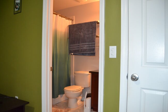 Building Photo - 4687 SW 48th Dr
