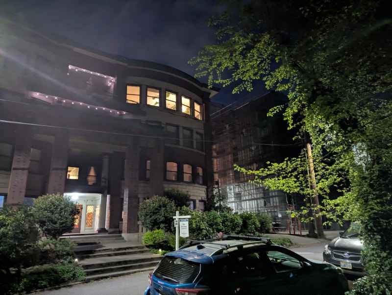 Building Photo - 626 13th Ave E