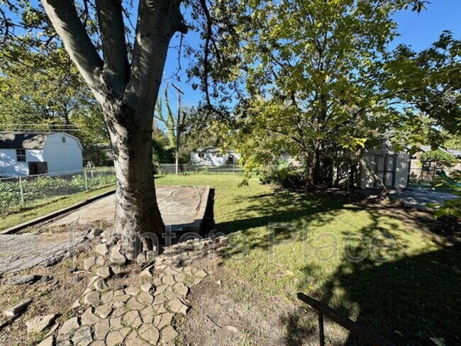 Building Photo - 4720 S 29th W Ave