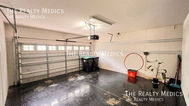 Building Photo - 10319 Willow Ridge Loop