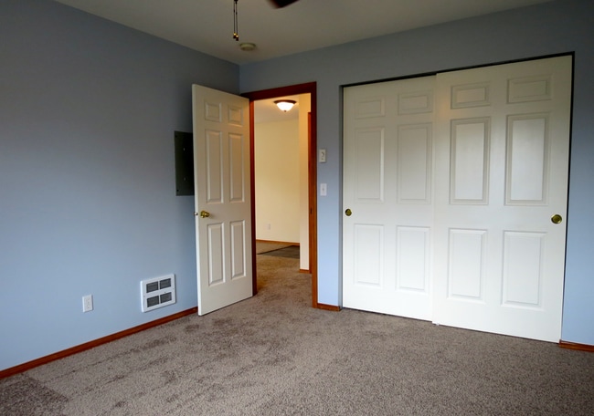 Building Photo - Ideal 1 Bed 1 Bath Lynnwood Condo with W/D In-Unit!