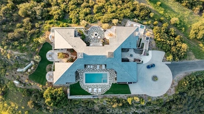 Building Photo - 3121 Old Topanga Canyon Rd