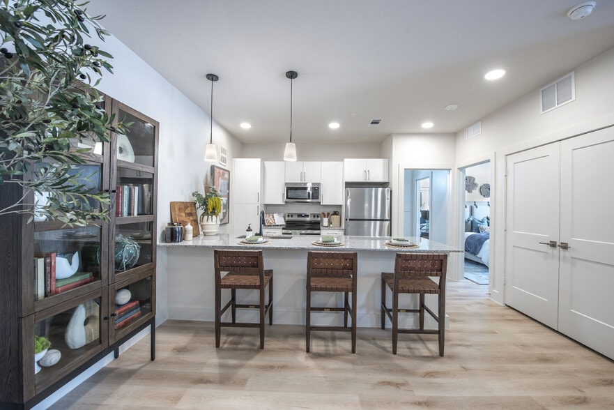 Building Photo - Chisholm Trail Decatur