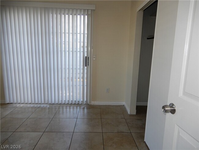 Building Photo - 2120 Petersham Ct