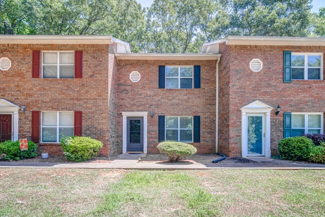 Building Photo - 4084 Hidden Hollow Dr