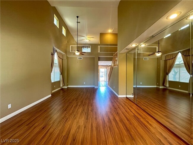 Building Photo - 2705 Sweet Willow Ln